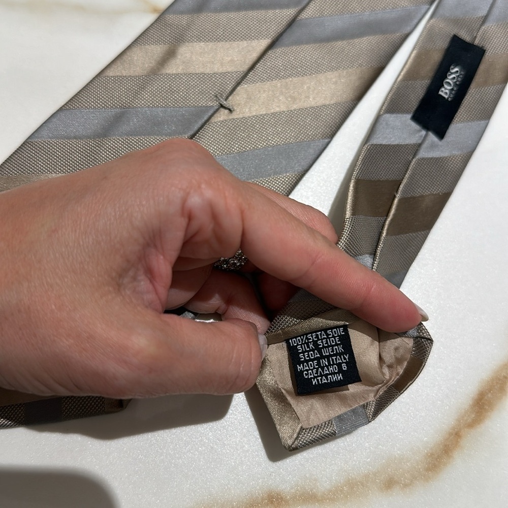 Hugo Boss Tie - Picture 4 of 4